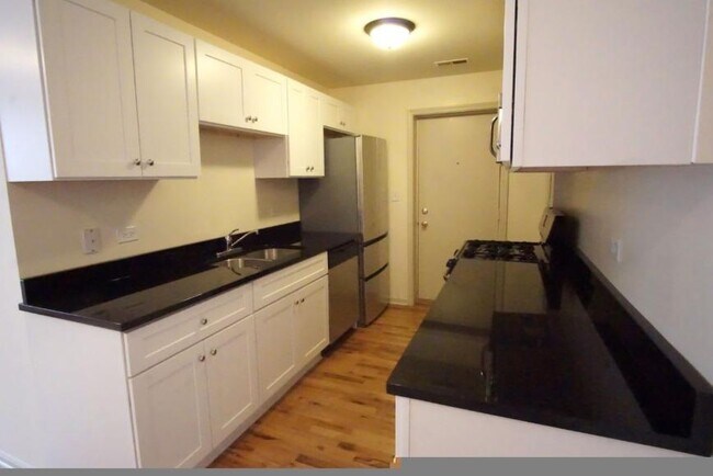 Photo - 1 bedroom in Chicago IL 60640 Unit 54-2