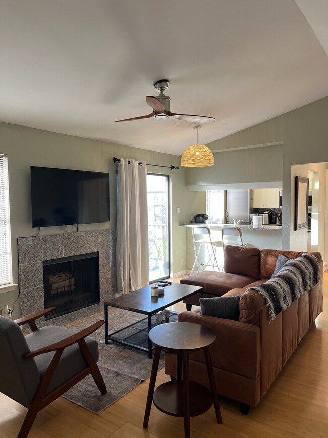 Photo - 2215 Post Rd Unit 2067