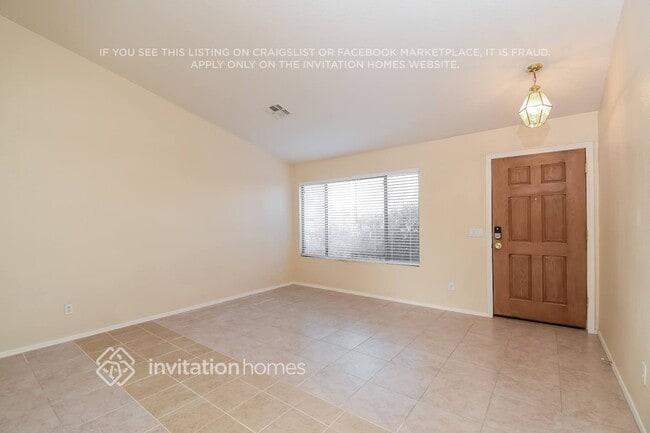 Photo - 775 S Lanus Dr