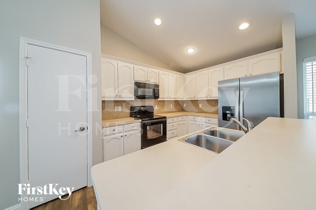 Photo - 6412 Regina Dr