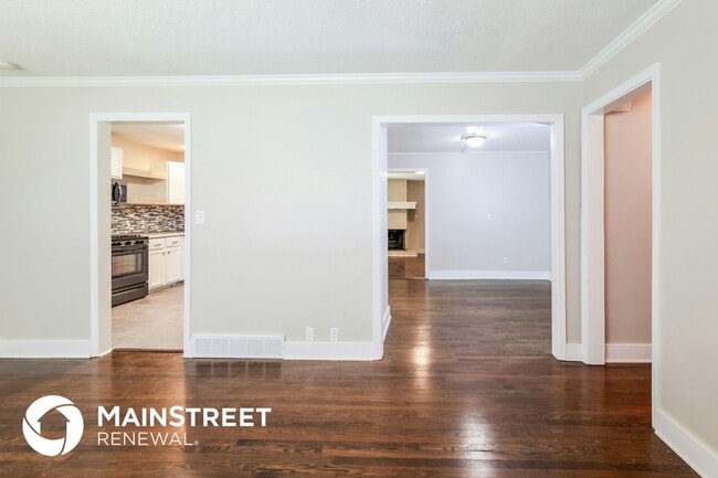 Photo - 1405 Country Club Dr