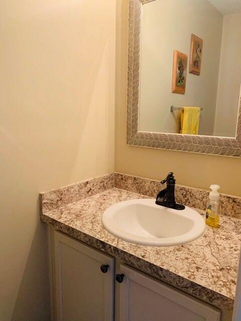 Photo - 727 Cobbs Point Ln