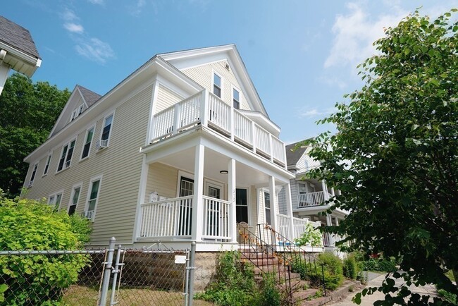 Photo - 315 Lafayette St Unidad 3