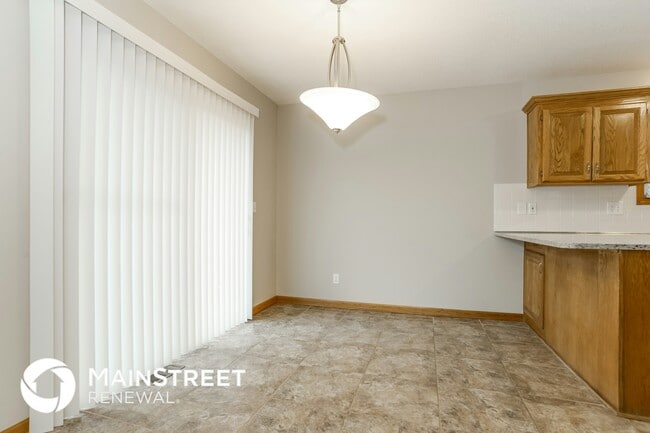 Photo - 606 S Sunset Ln