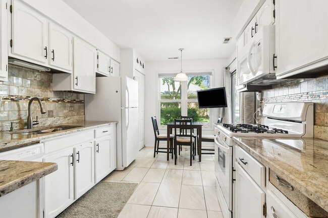 Photo - 1411 Wentworth Ct