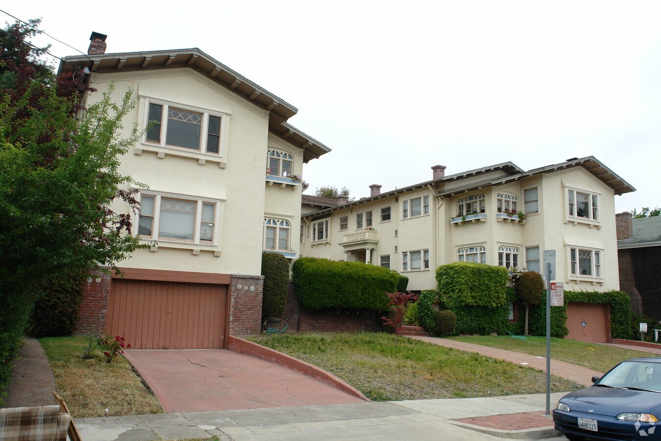 Hillegass Court Apartments - Hillegass Court Apartments