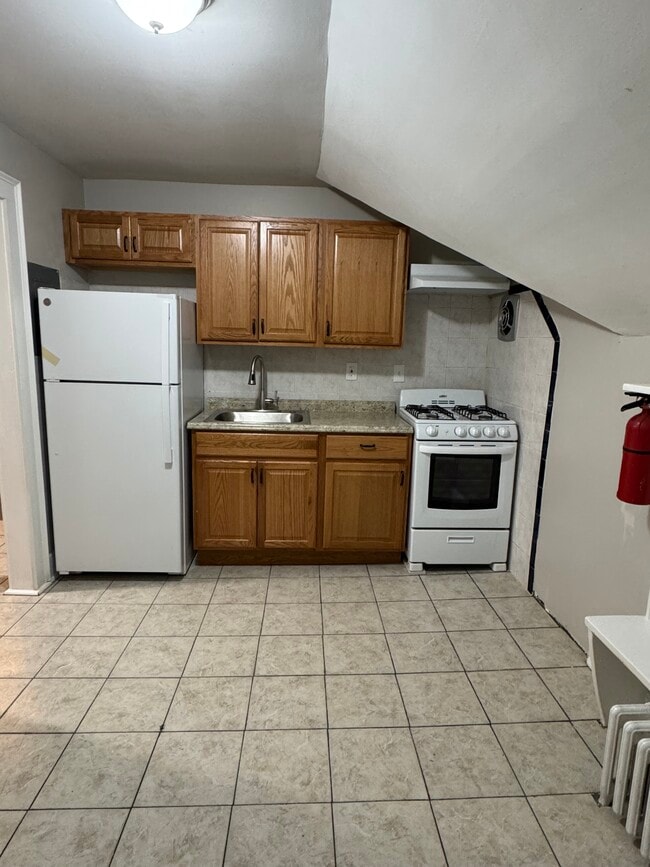 Kitchen- all new cabinets and appliances - 76 Washington Ave Unit Washington Ave Apt 3