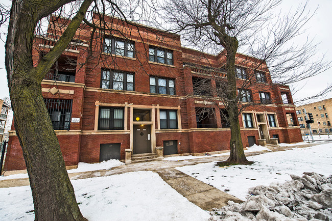 Photo - 5300 S Michigan Ave Apartments