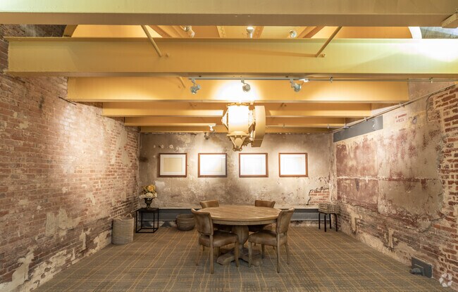 Second Floor Lounge
