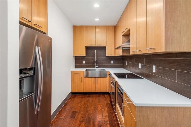 Photo - 42-60-60 Crescent St Unit 3E