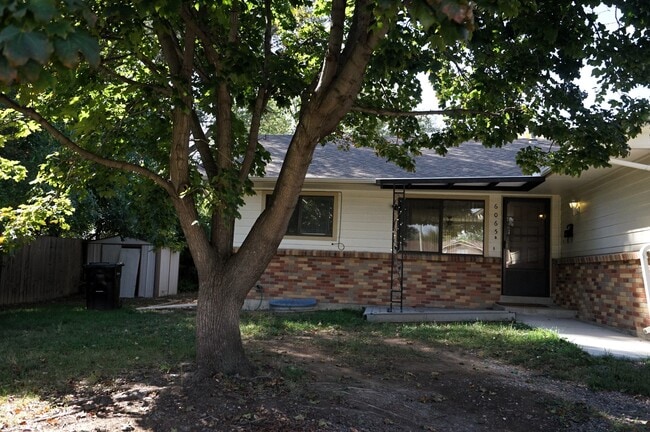 Building Photo - 6065 Otis St