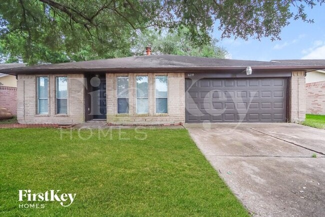 Photo - 16239 La Terra Dr House