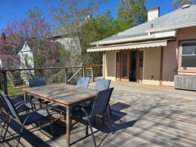 Photo - 29 Westwood Pl Unit A