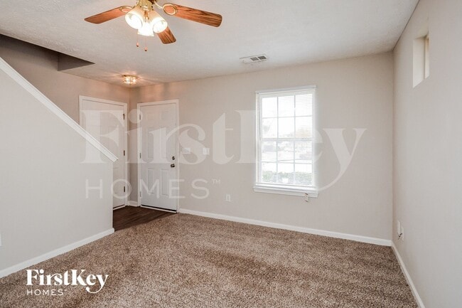 Photo - 345 Lakeside Cir