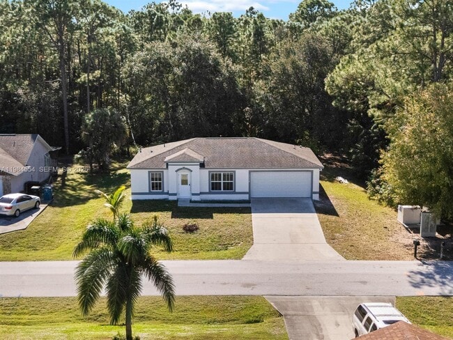 Photo - 1774 Glenridge St NW