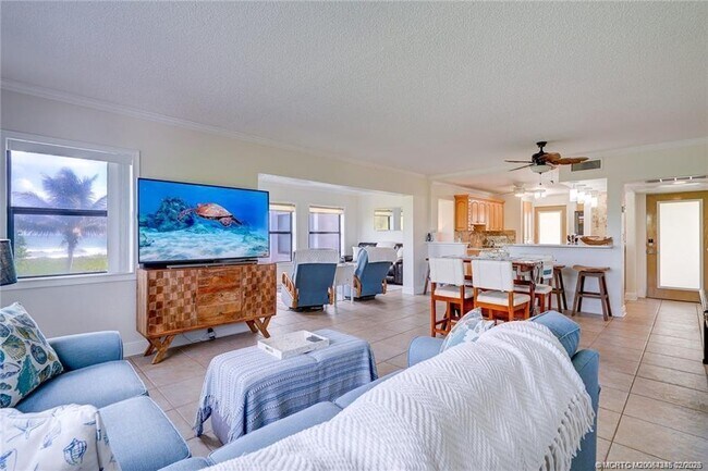 Photo - 1289 NE Ocean Blvd Unidad 5