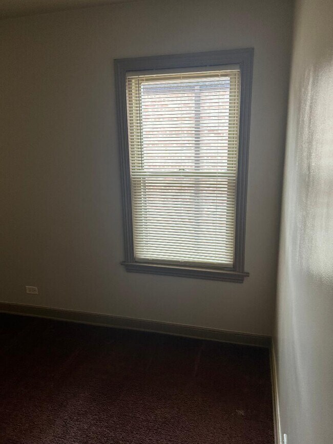 Photo - 8855 S Dorchester Ave Unit 2ndfloorr