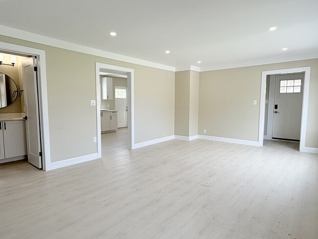 Photo - 149 Margaret St Unit 2 B