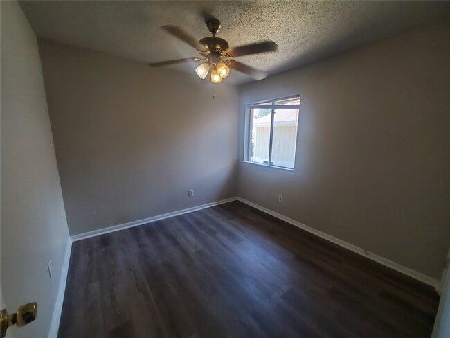 23211 Pebworth Pl