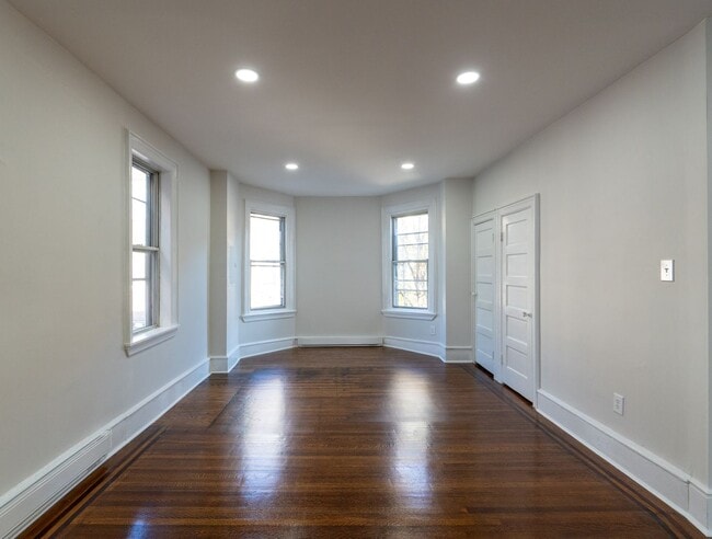 Photo - 5003 Pine St Unit 5003 Pine St 2nd Fl