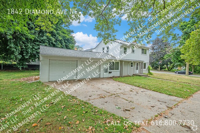 Building Photo - 1842 Diamond Ave NE Rental