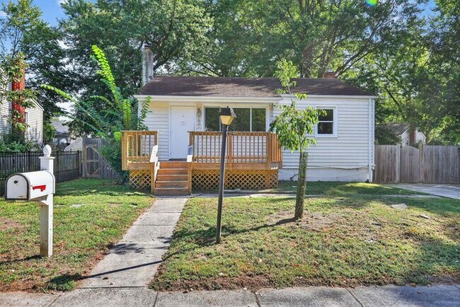 Building Photo - 9621 Narragansett Pkwy Rental
