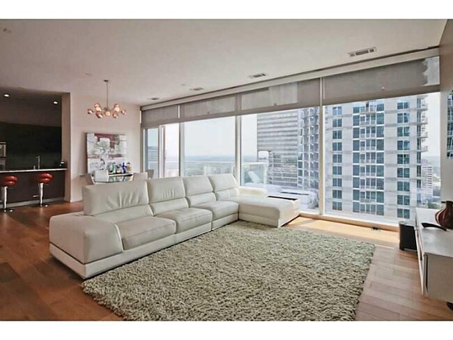 Building Photo - 45 Ivan Allen Jr Blvd NW Unit 2406 Rental