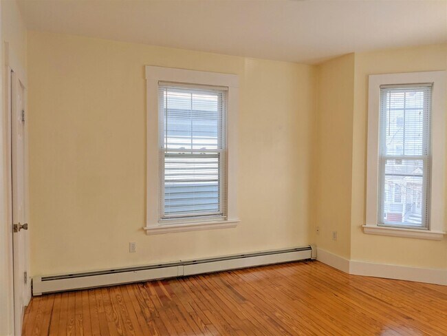 Photo - 397 Washington St Unit 2
