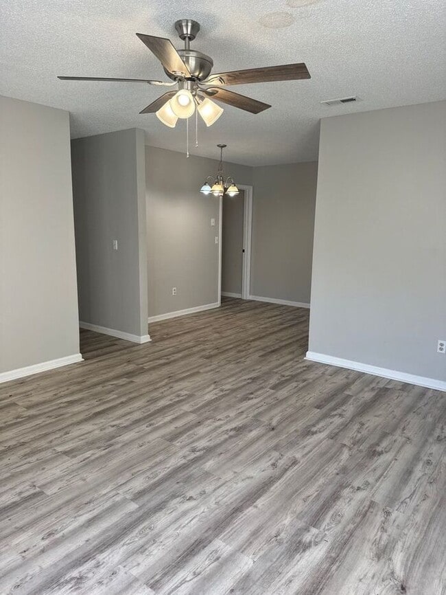 Photo - 114 Johnny Reb Dr