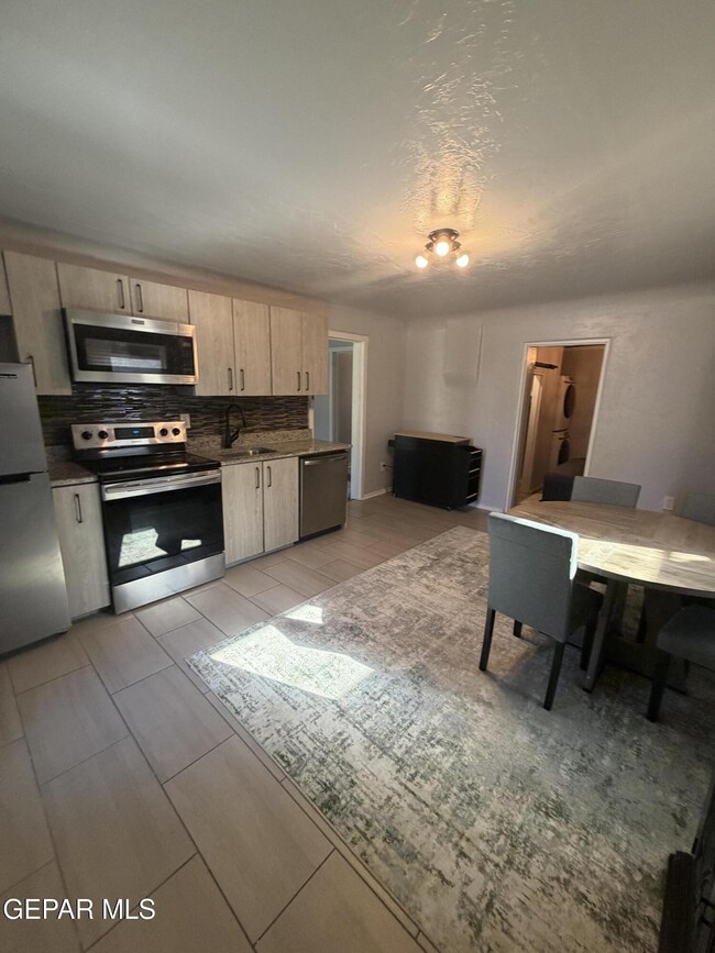 Photo - 2618 Idalia Ave