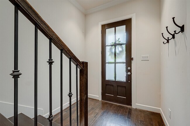 Photo - 5305 Weslayan St