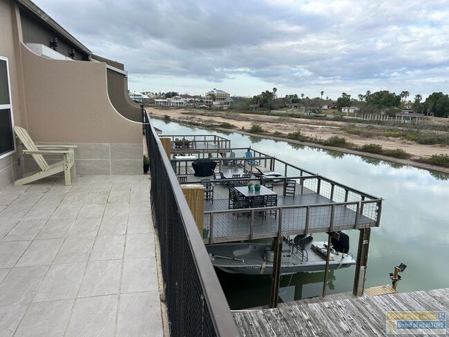 Building Photo - 1342 Harbor Island Dr