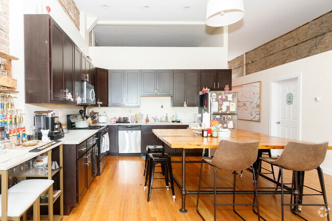 Building Photo - 1832 S Racine Ave Unit 1F Rental