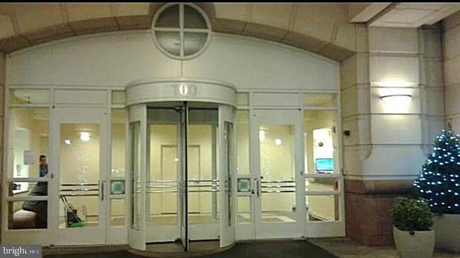 Building Photo - 100 Harborview Dr Unit 906 Rental