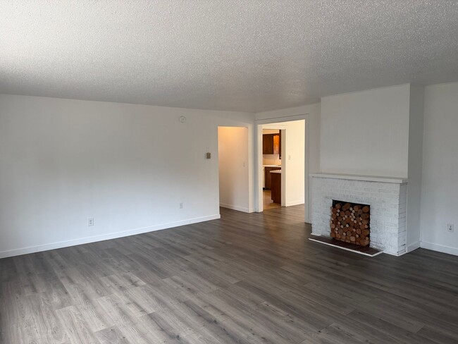 Photo - Updated 4 bedroom, 1 bath home in Eugene!