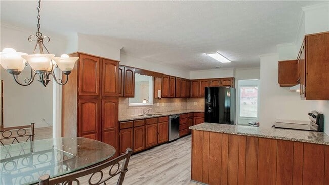 Photo - 3016 Donavan Way