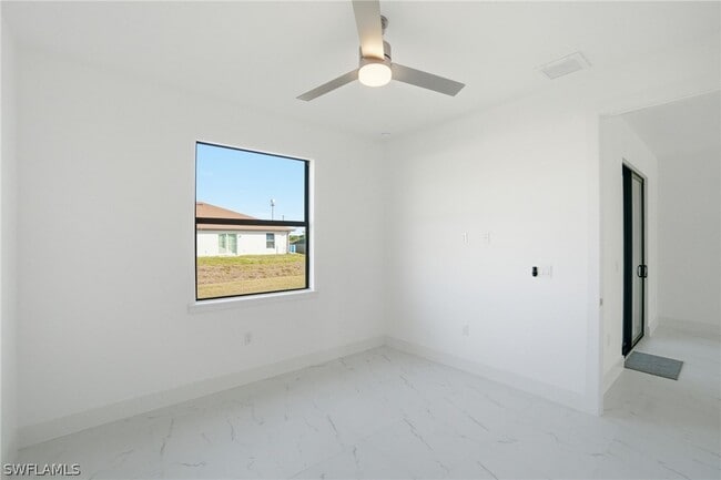 Photo - 2404-2406 Mae Ave S