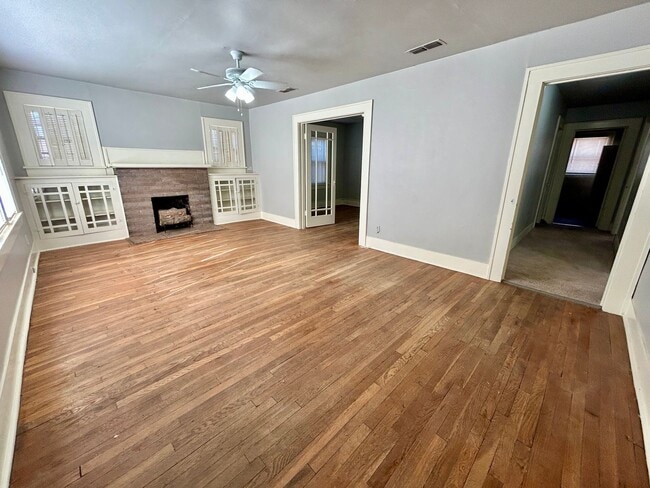 Photo - 2122 16th St Unit Front