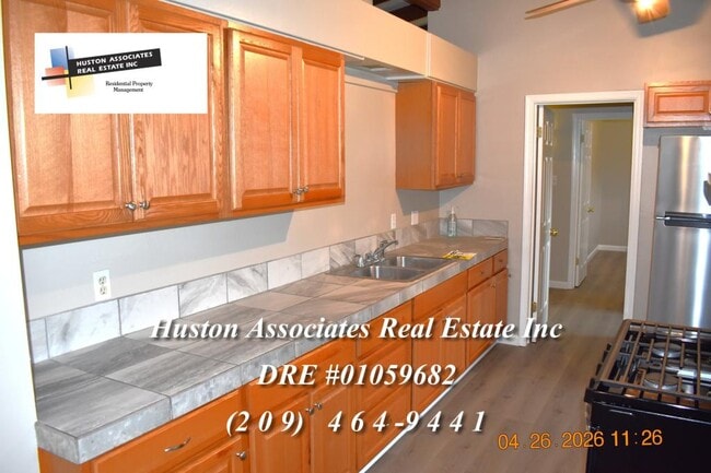 Photo - 3936 Dennis Ave