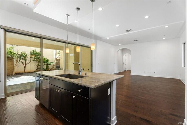 Photo - 123 Interval