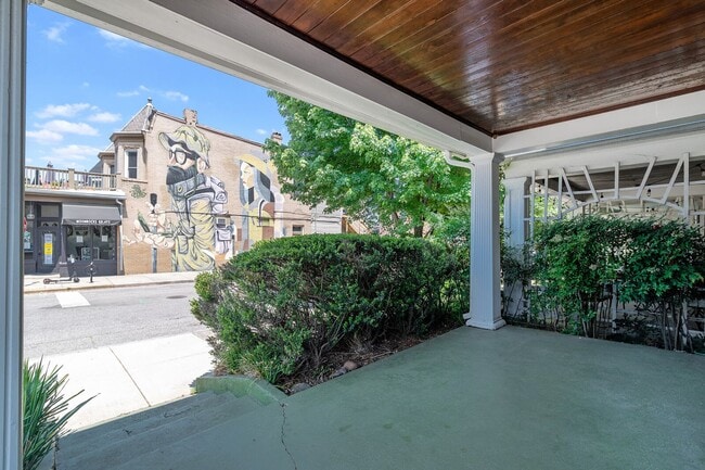 Photo - Classic Fan Rowhome for Lease