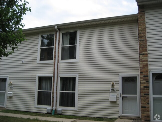 Building Photo - 1980 Huntington Blvd Rental