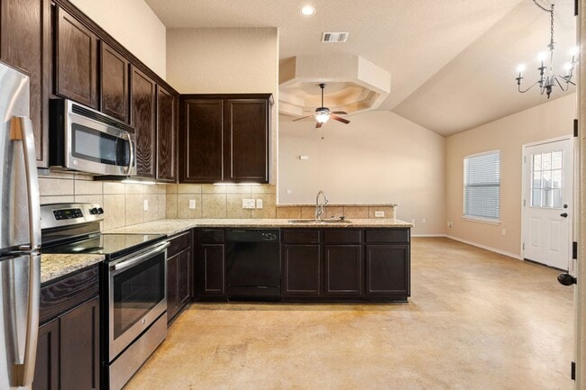 Photo - Nice 3 Bedroom Duplex located in New Braunfels!