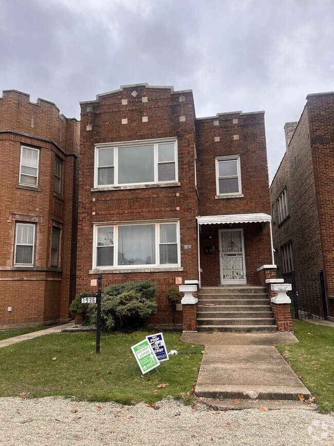 Building Photo - 7936 S Calumet Ave Rental