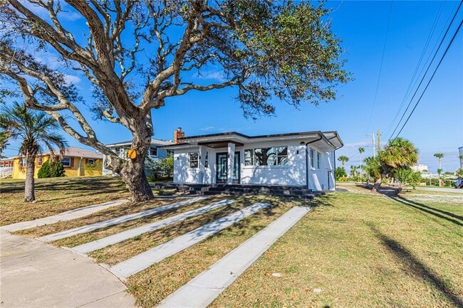 Photo - 2061 S Peninsula Dr