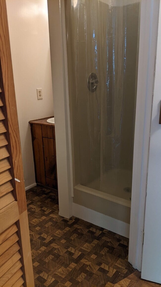 Photo - 2100 Glenn Spring Ct