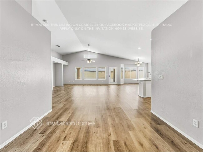 Photo - 8524 W Chickasaw St