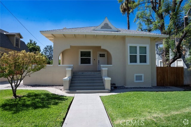 Building Photo - 308 S Buena Vista St Rental