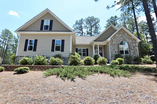 2 Riviera Dr