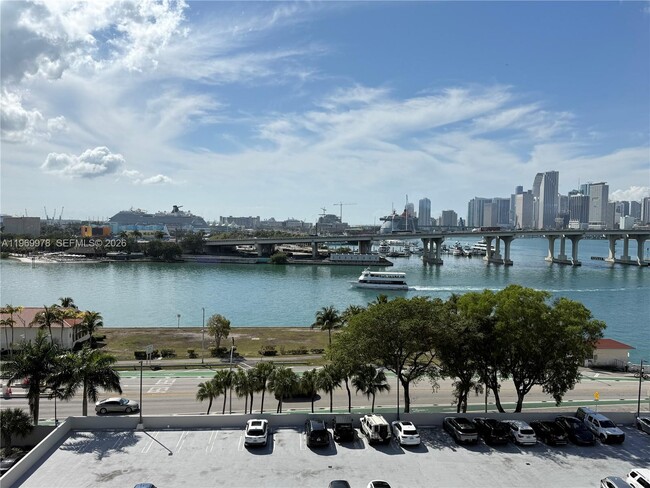 Photo - 801 N Venetian Dr Unit 802